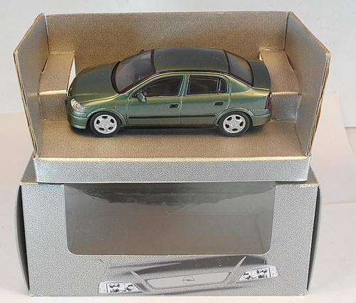 Schuco opel astra - 1/43,